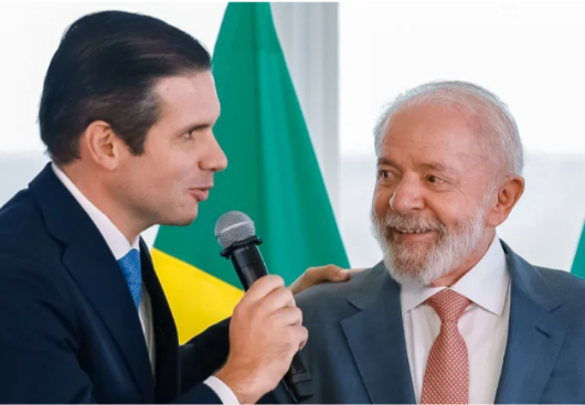 Lula diz a Hugo Motta que ele pode contar com seu apoio “em todas as ocasiões”
